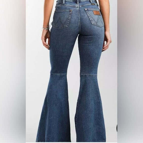 Wrangler Blue Flare & Wide Leg Jeans - Picture 4 of 6